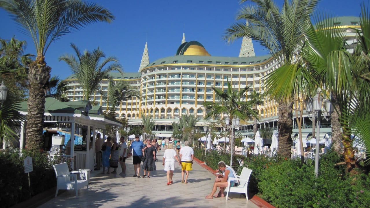 Hotel von Pool/Meerseite aus gesehen Hotel Delphin Imperial