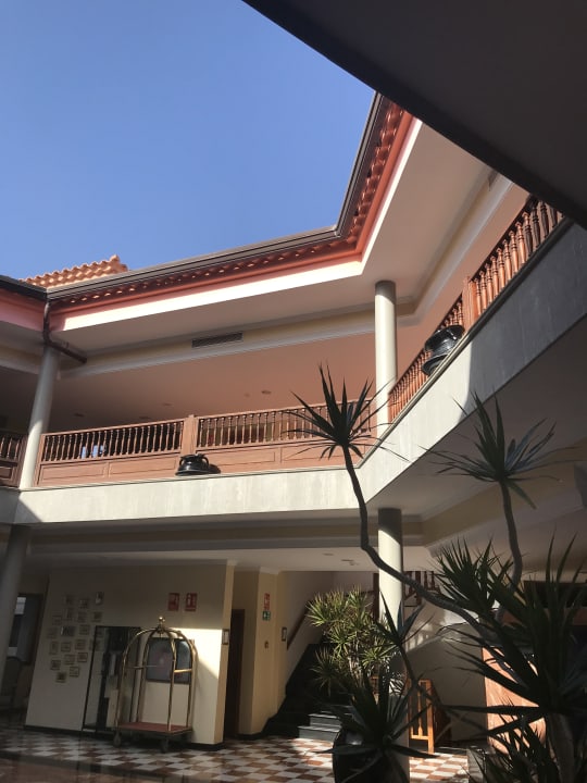 Lobby Casa León Royal Retreat