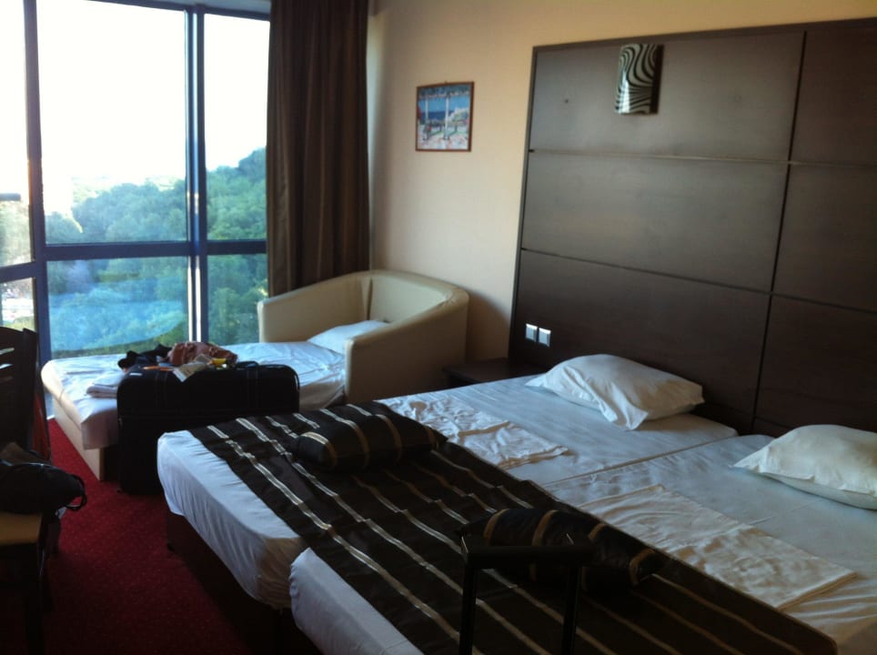 Doppelzimmer mit Zustellbett  Hotel Regina