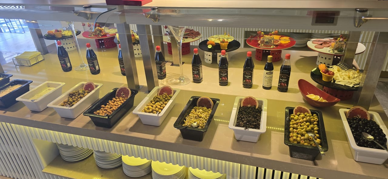 Gastro Side Square Hotel