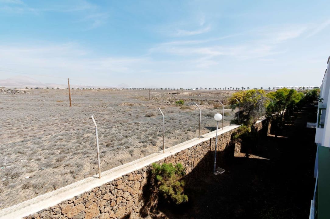 Blick hinten aus dem Zimmer Apartamentos Guacimeta