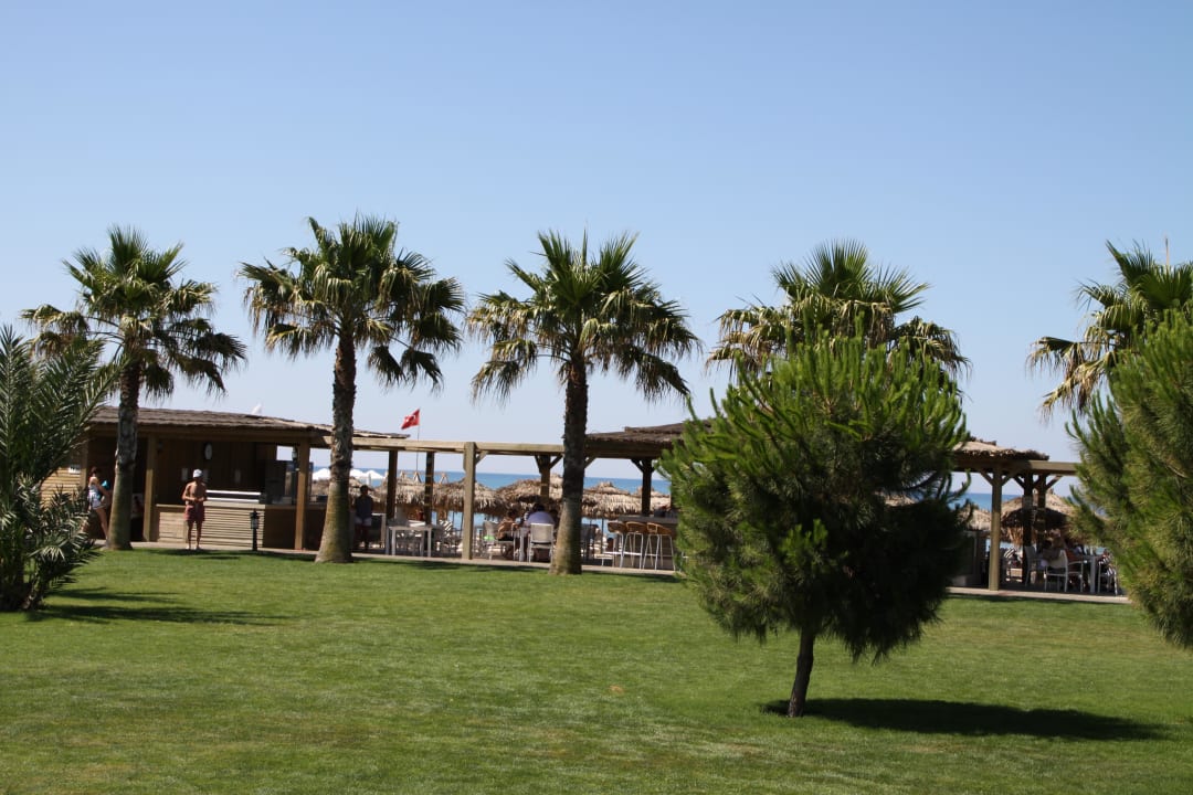 Vom großen Pool aus Richtung Strand Voyage Belek Golf & Spa