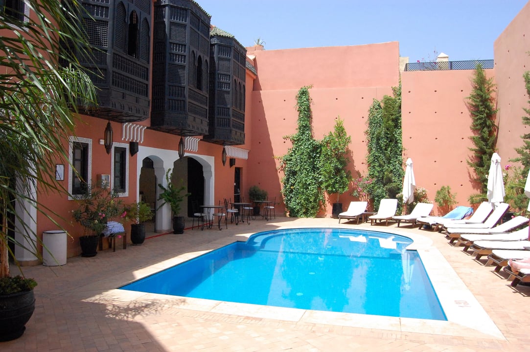 Pool and Snack at Les borjs Hotel & Spa Les Borjs De La Kasbah