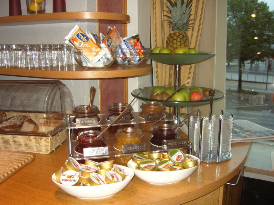 Frühstücksbuffet Garner Hotel Hamburg - Wandsbek Marktplatz