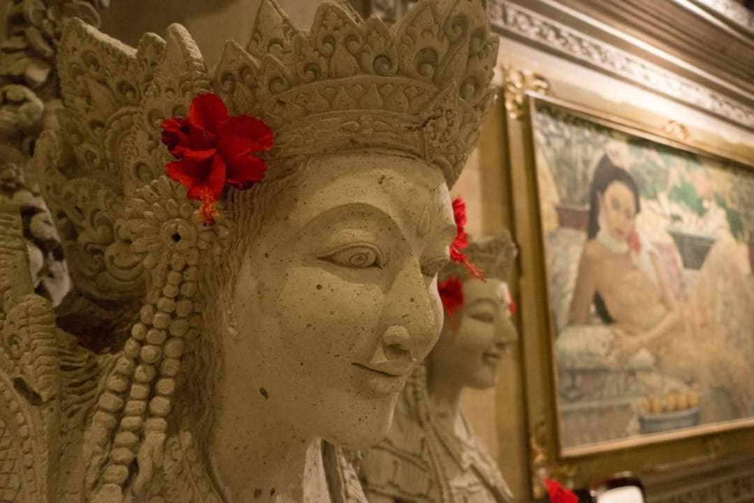 Lobby Hotel The Royal Pita Maha