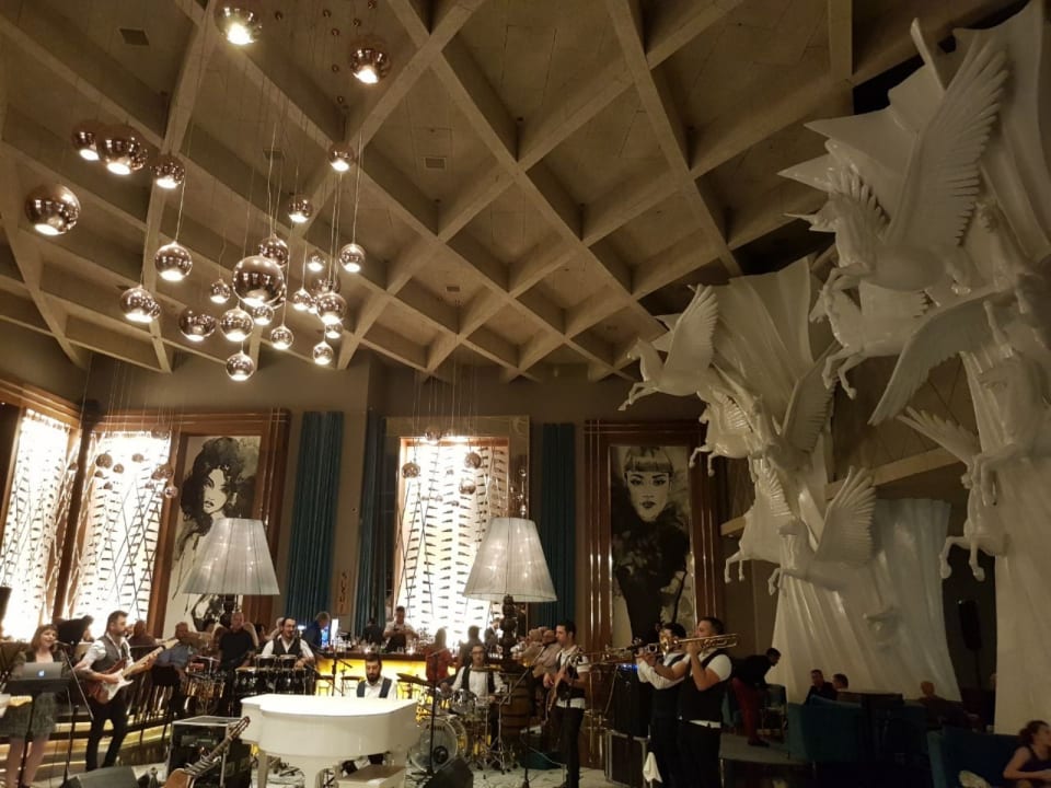 Super live-Bands in der wunderschönen Royal Horse Lounge Maxx Royal Belek Golf Resort