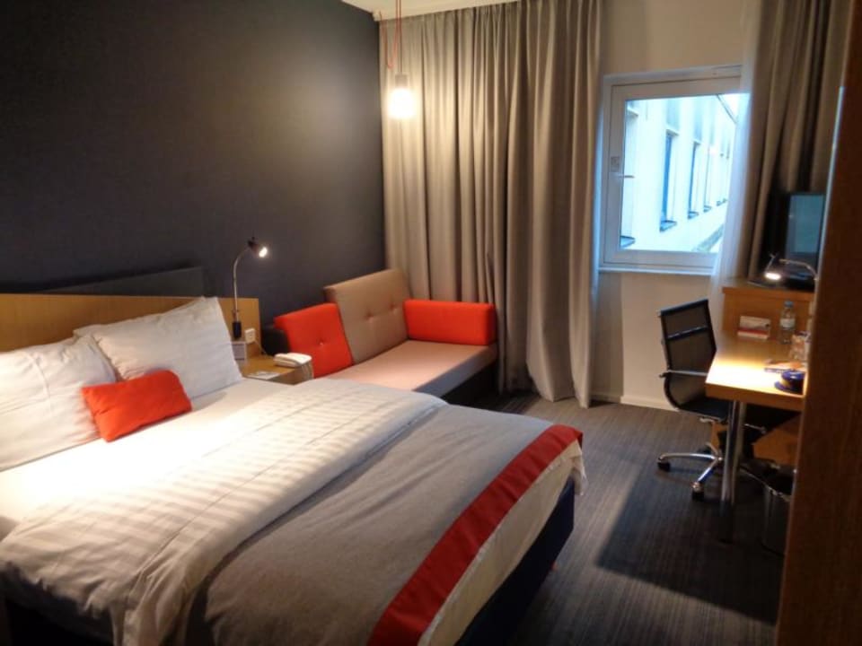 Zimmer Holiday Inn Express Frankfurt - Airport