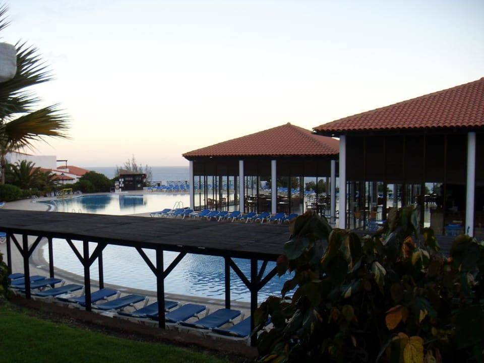 Ausblick zum Pool von Zimmer 12005 TUI MAGIC LIFE Fuerteventura