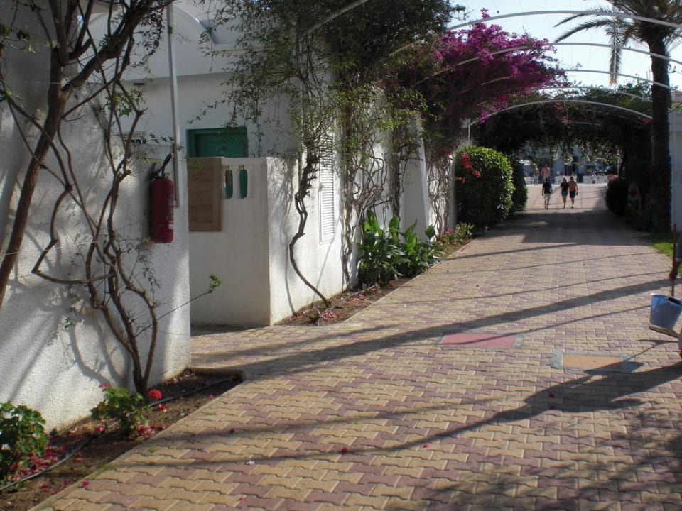 Der Weg zum Strand El Mouradi Club Kantaoui