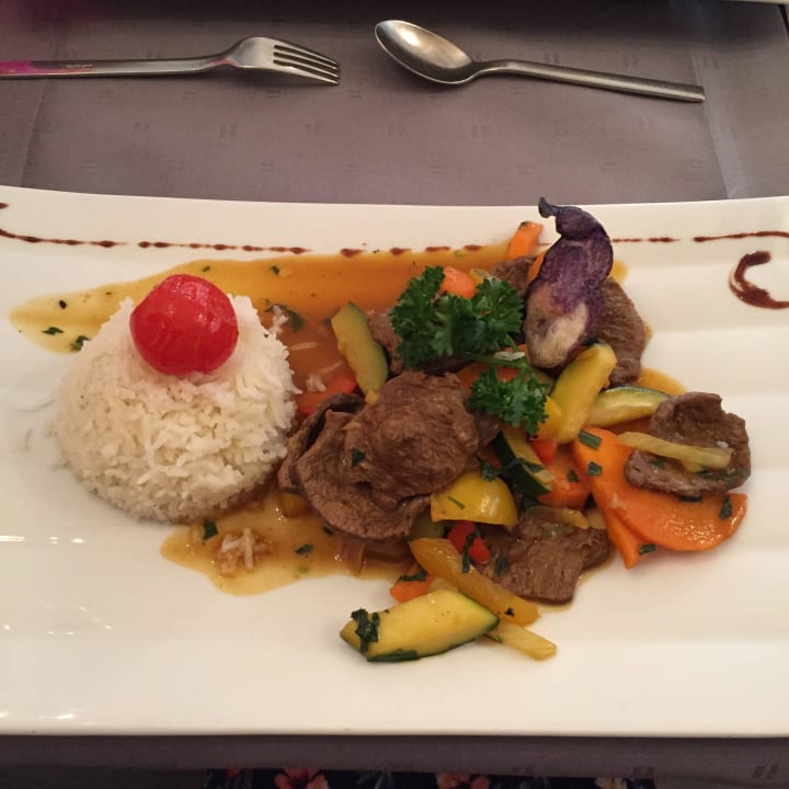 5-Elemente Menü - Hauptgang beim Abendessen LIFESTYLE Resort Zum Kurfürsten