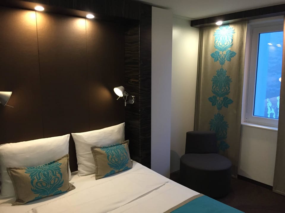 Vom Bad aus Motel One Berlin-Bellevue