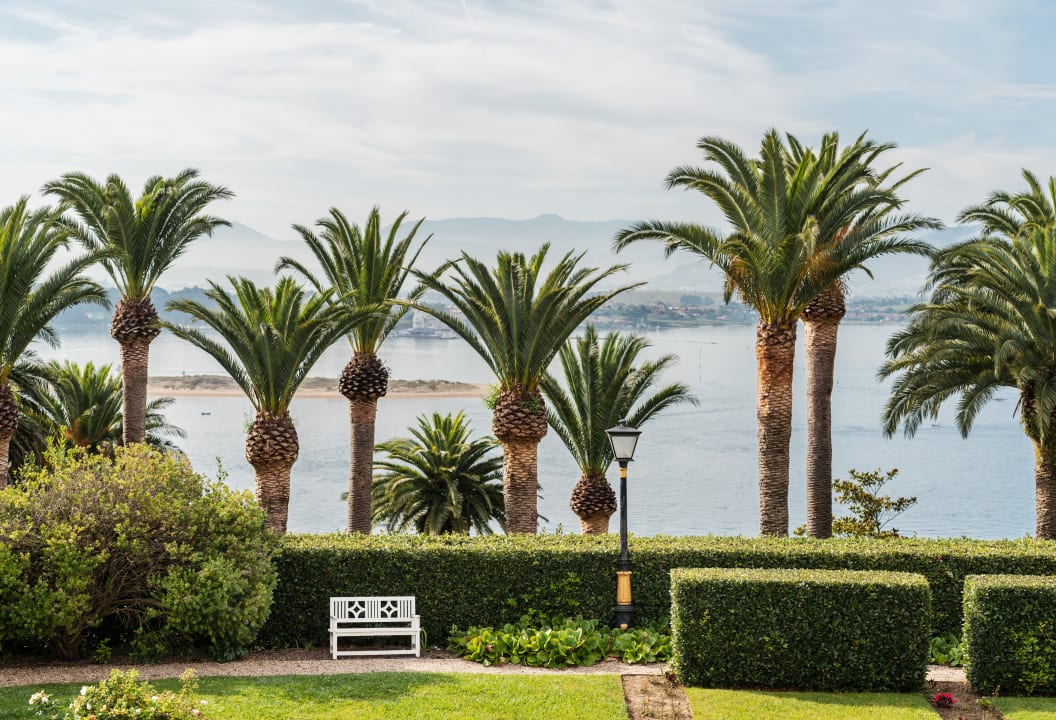 "Gartenanlage" Eurostars Hotel Real (Santander) • HolidayCheck ...