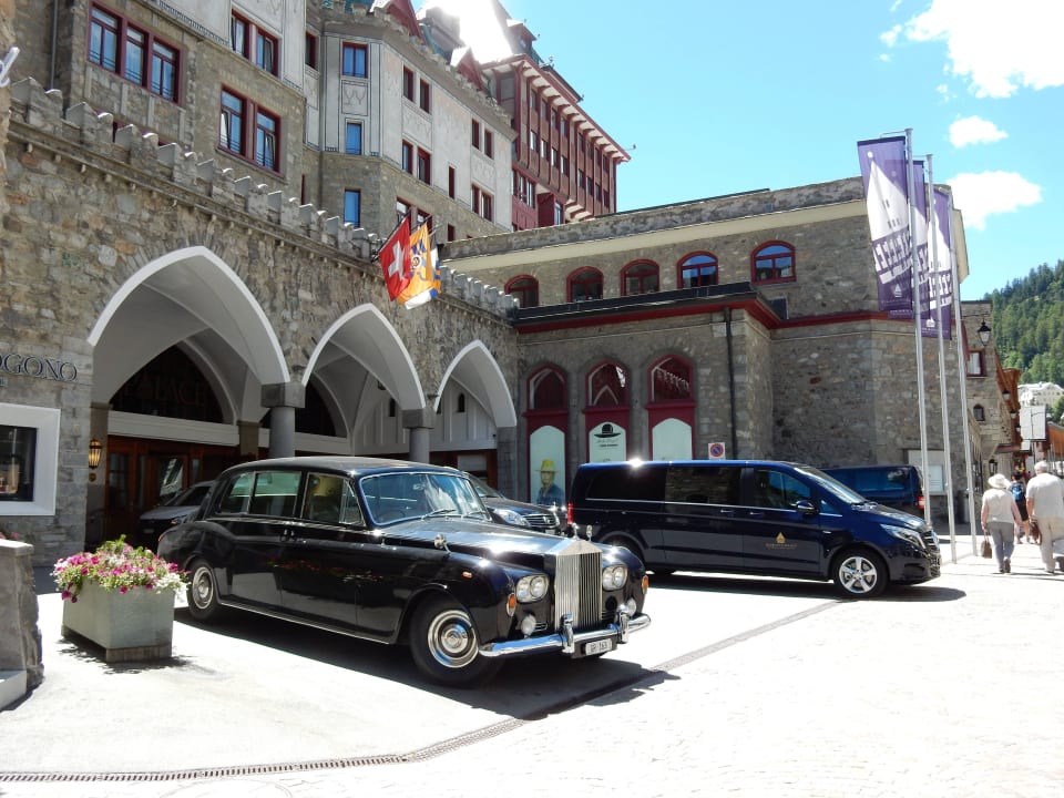 Vorfahrt Hotel Badrutt's Palace