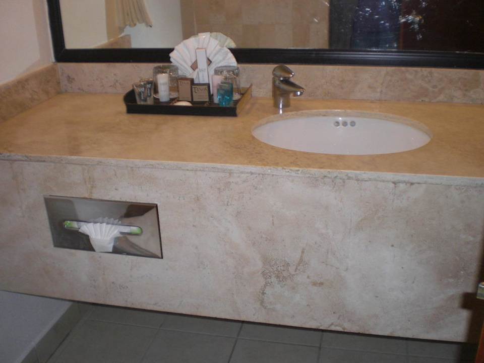 Bad Sandos Playacar Beach Resort