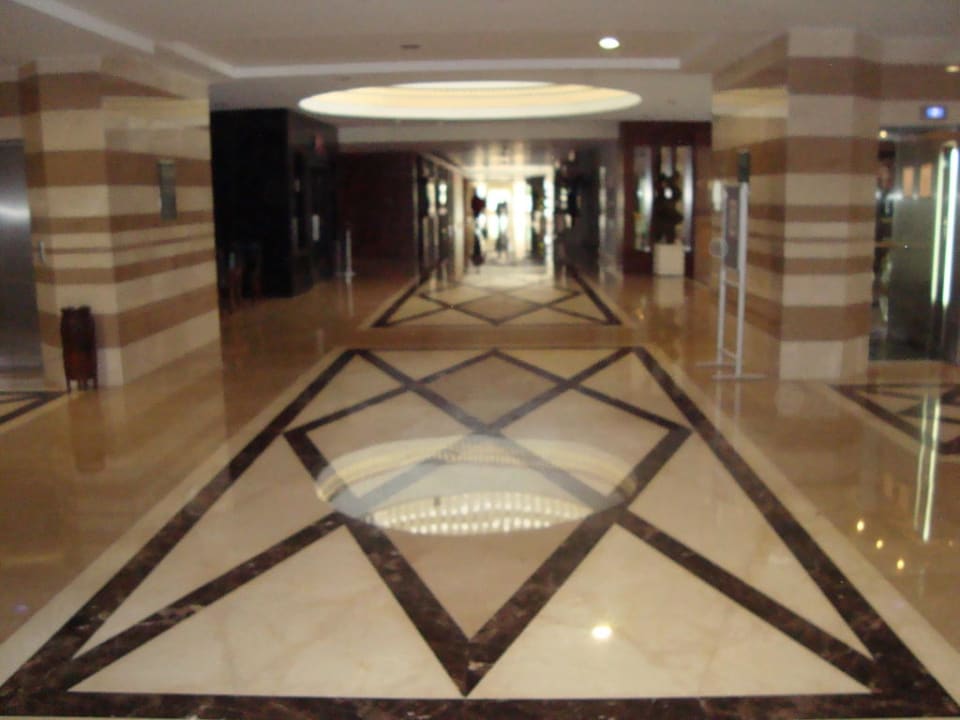 Flur im "Keller" Dobedan Exclusive Hotel And Spa