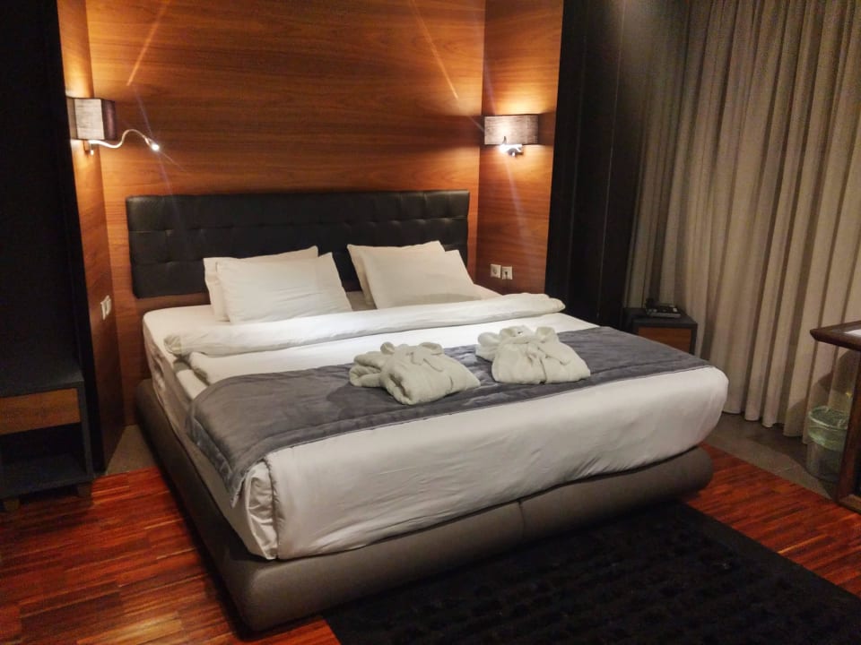 Standard (Pearl) Suite Diamond Suites