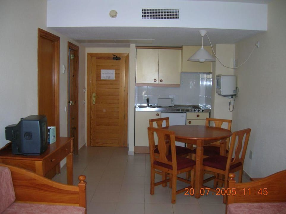 Wohnraum mit Küchenzeile Protur Palmeras Playa Aparthotel