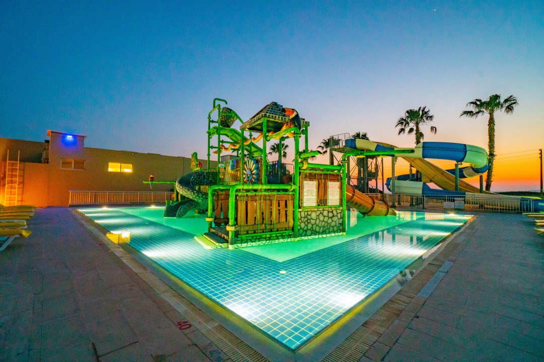 Pool Karya Family Resort  All Inclusive