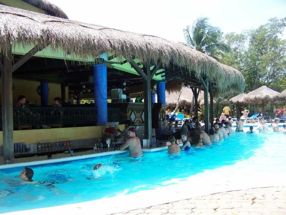 Poolbar Hotel Riu Tequila