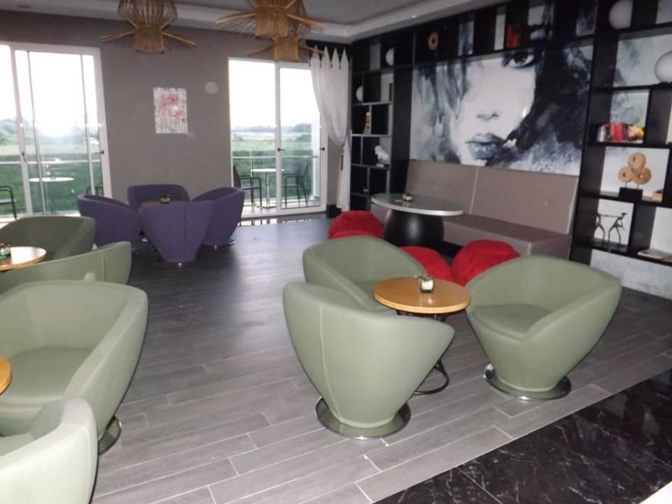 Wunder Bar Sitzmöglichkeiten LRS Port River Hotel & Spa