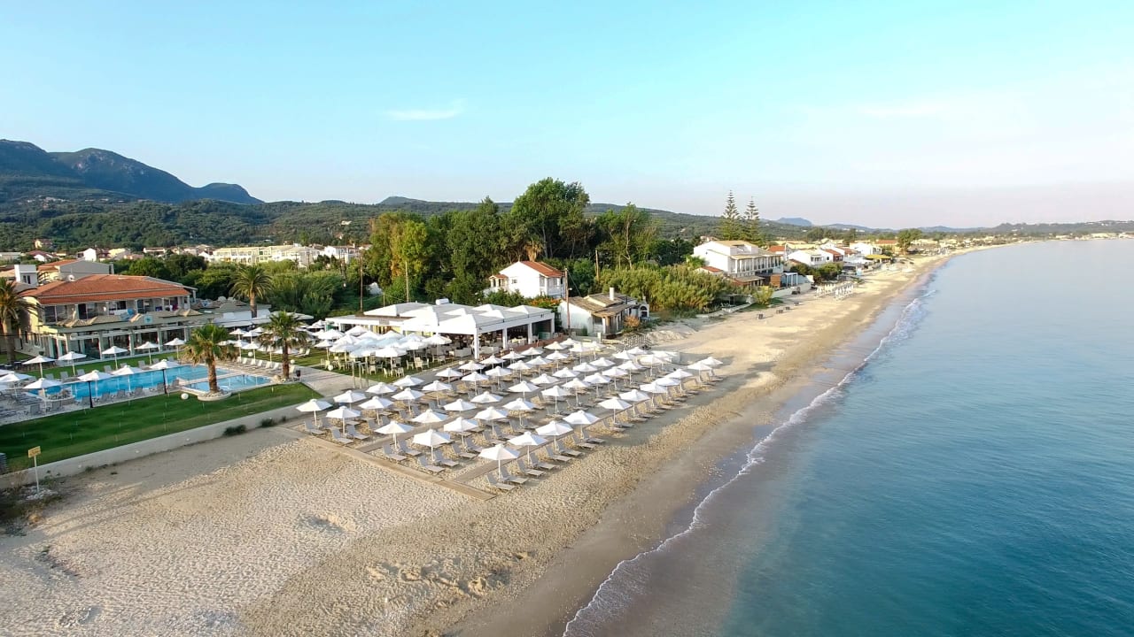 Strand Acharavi Beach Hotel