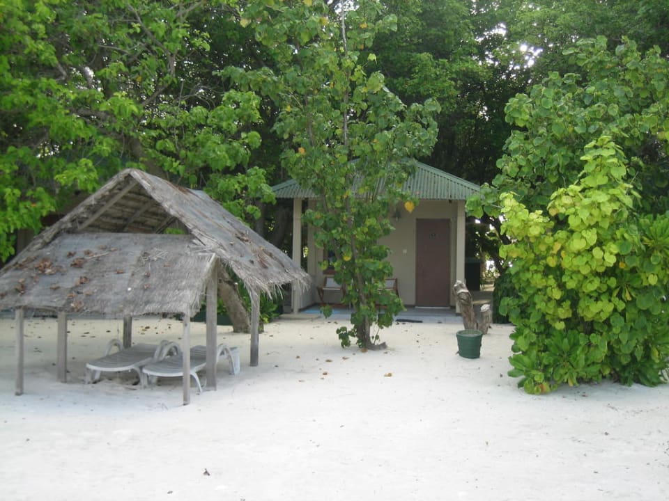 Strandbungalow mit Strohhütte Summer Island Maldives