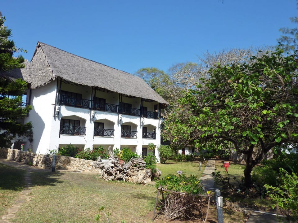Einer der Zimmertrakte Hotel Papillon Lagoon Reef