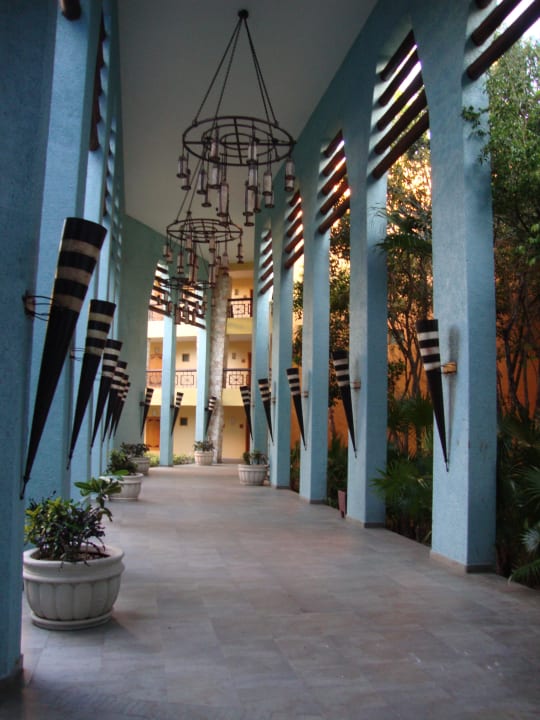 Verbindungsgang Iberostar Selection Paraiso Maya Suites