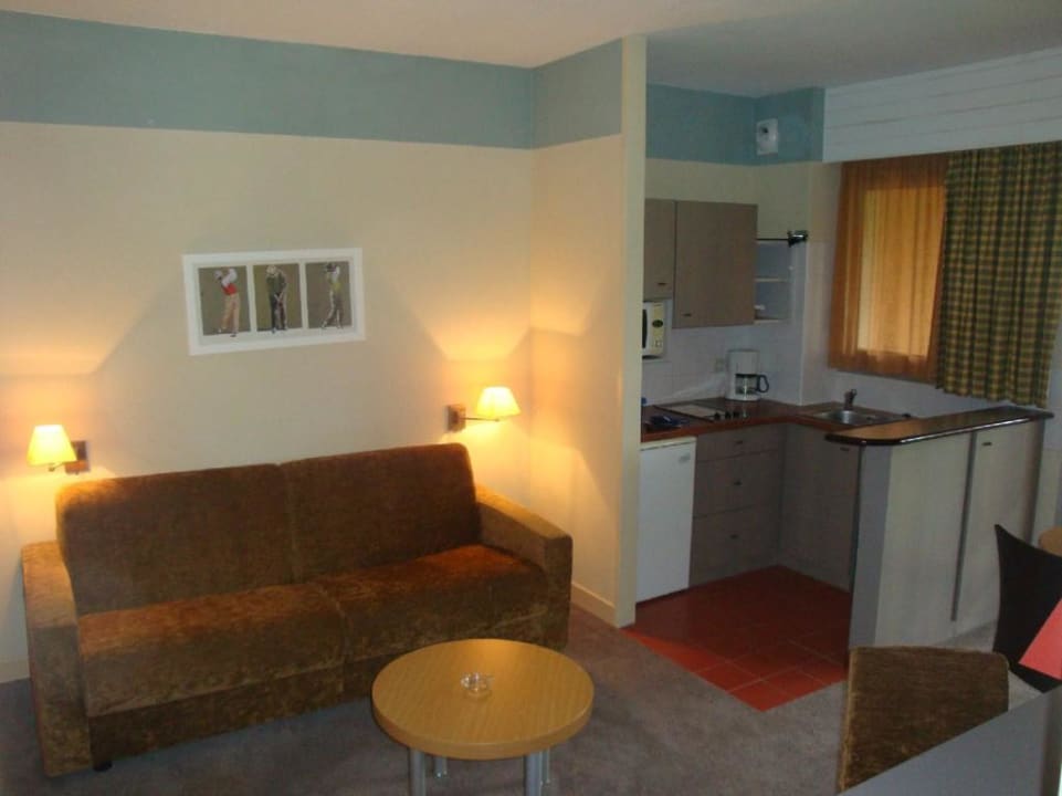 Wohnzimmer / Appartment Hotel Mercure Toulouse Golf de Seilh