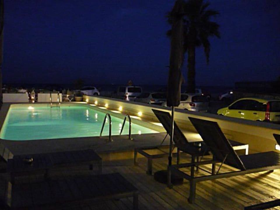 Hotel-Pool bei Nacht Mon Repos Palace - Adults only