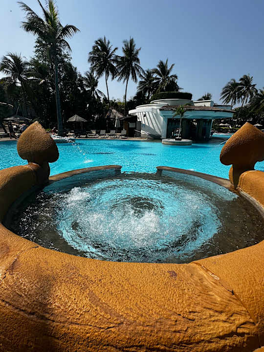 Pool Hilton Hua Hin Resort & Spa