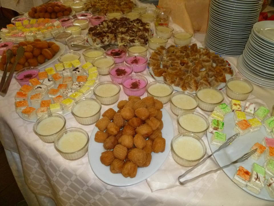 Leckere Kuchen und Nachspeisen Hotel Bilyana Beach