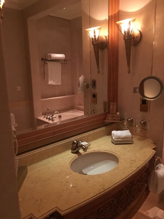 Sauber, groß und komfortabel Emirates Palace Mandarin Oriental