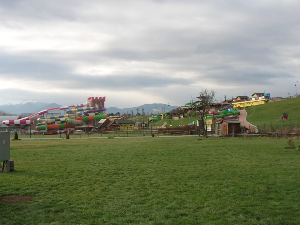 Widok od strony domków Holiday Village Tatralandia