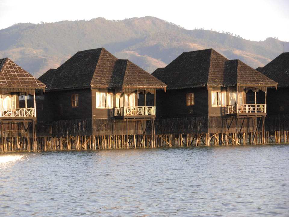 Schöne Bungalows Myanmar Treasure Resort - Inle Lake