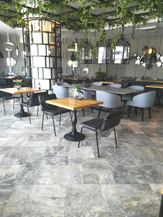 Gastro Hotel Miramare Beach