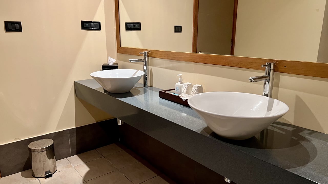 Zimmer Canareef Resort Maldives