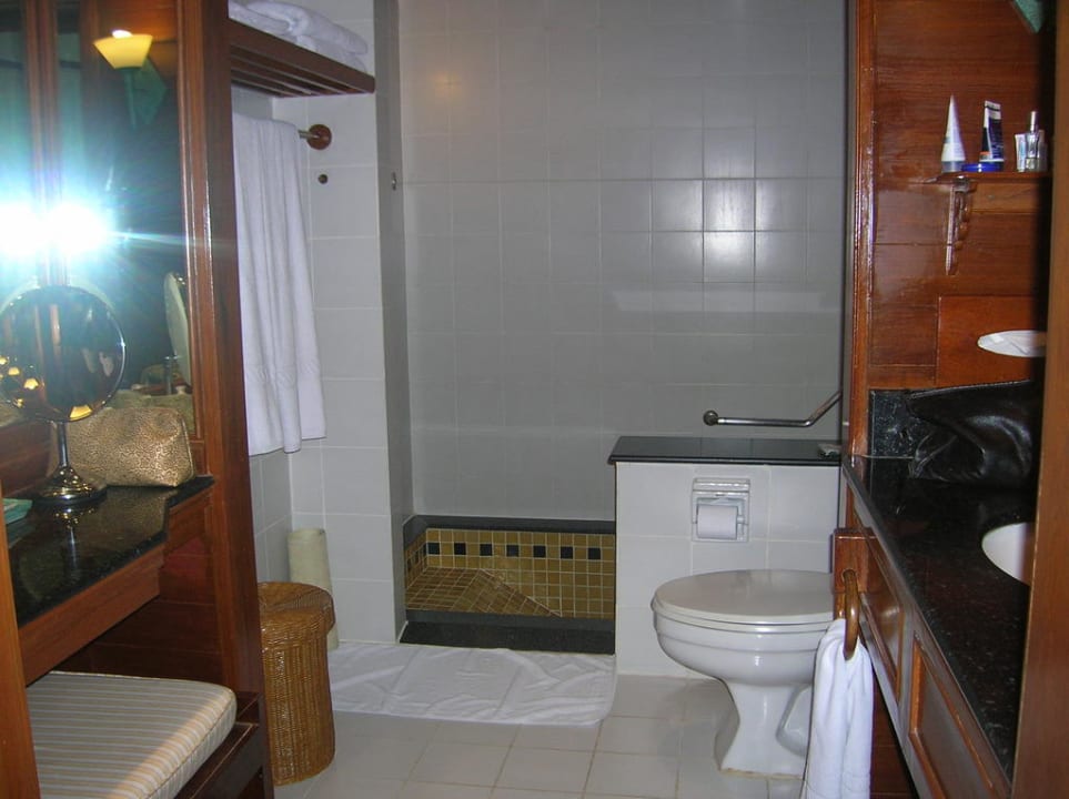 Bad The Nai Harn Phuket