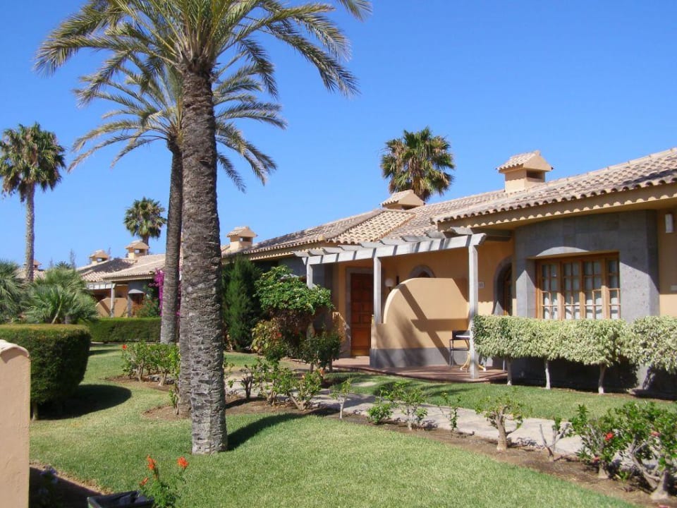 L'entrée de la suite avec le jardin Suites & Villas by Dunas