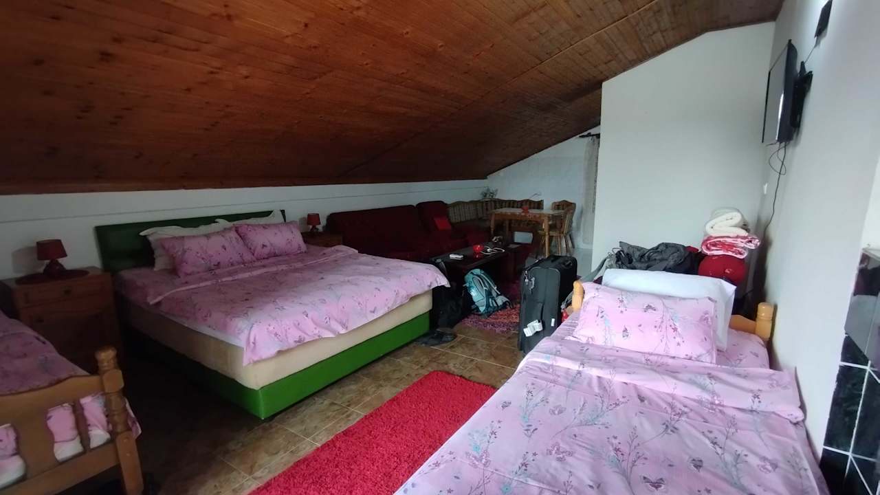 Zimmer Airport home Radinovic