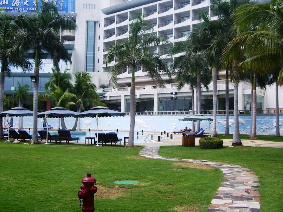 Hoteanlage mit Pool Hotel Shanhaitian Resort