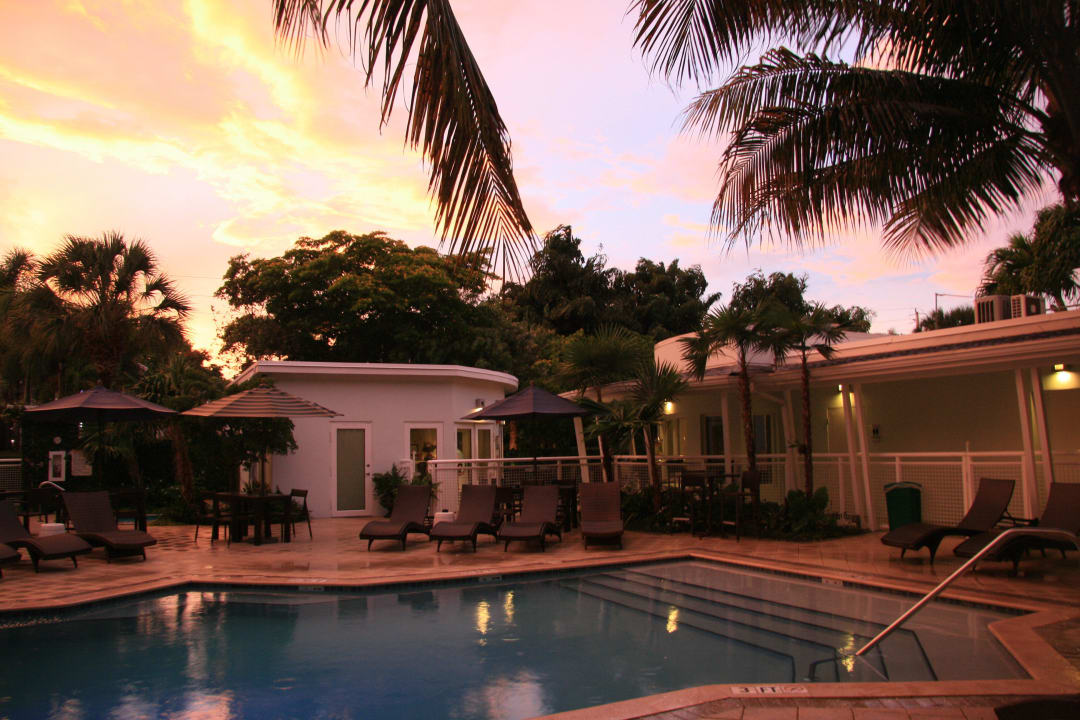 Abendstimmung Hotel Orchid Key Inn
