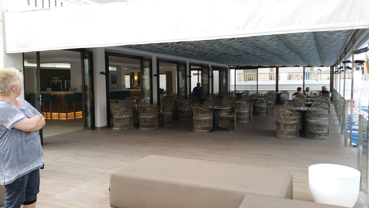 Bar am Pool  R2 Veronica Beach Hotel