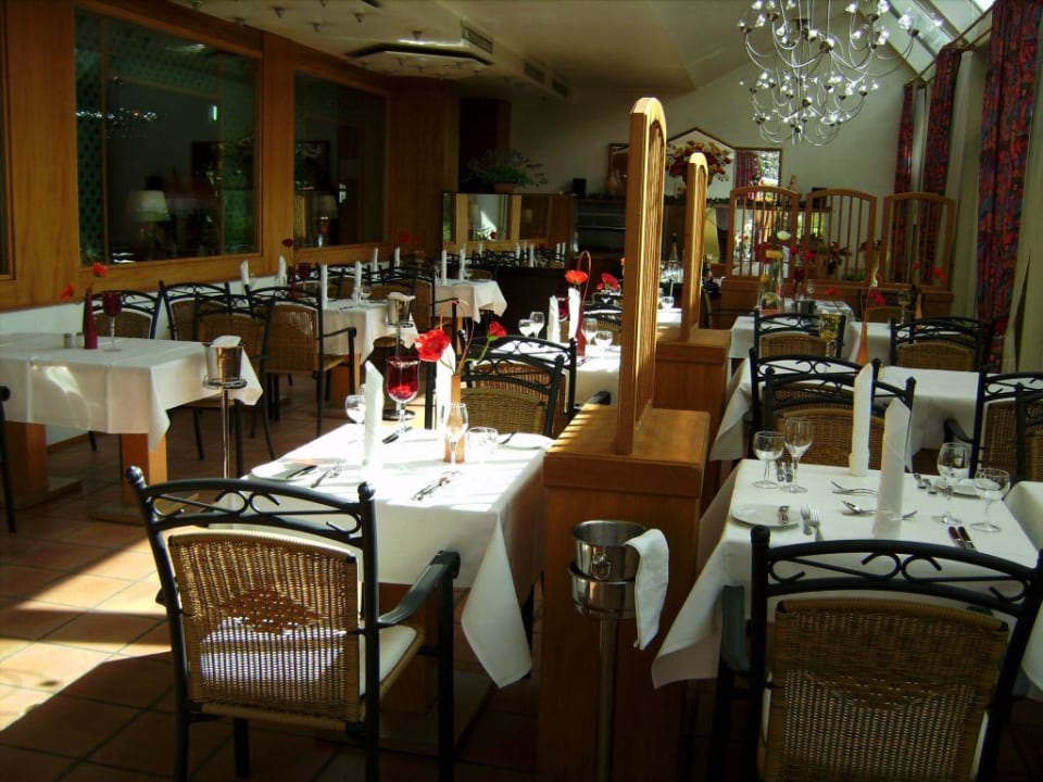 Das Restaurant Wintergarten DORMERO Hotel Bonn - Windhagen