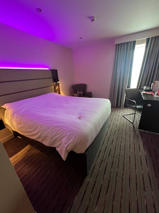Zimmer Premier Inn London Canary Wharf (Westferry)
