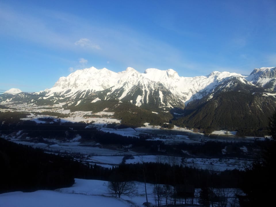 Blick vom Zimmer aus Apartment Taxegger