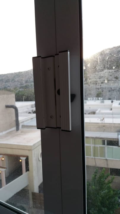 Fenster sind nicht zu öffnen Olympos Beach Hotel