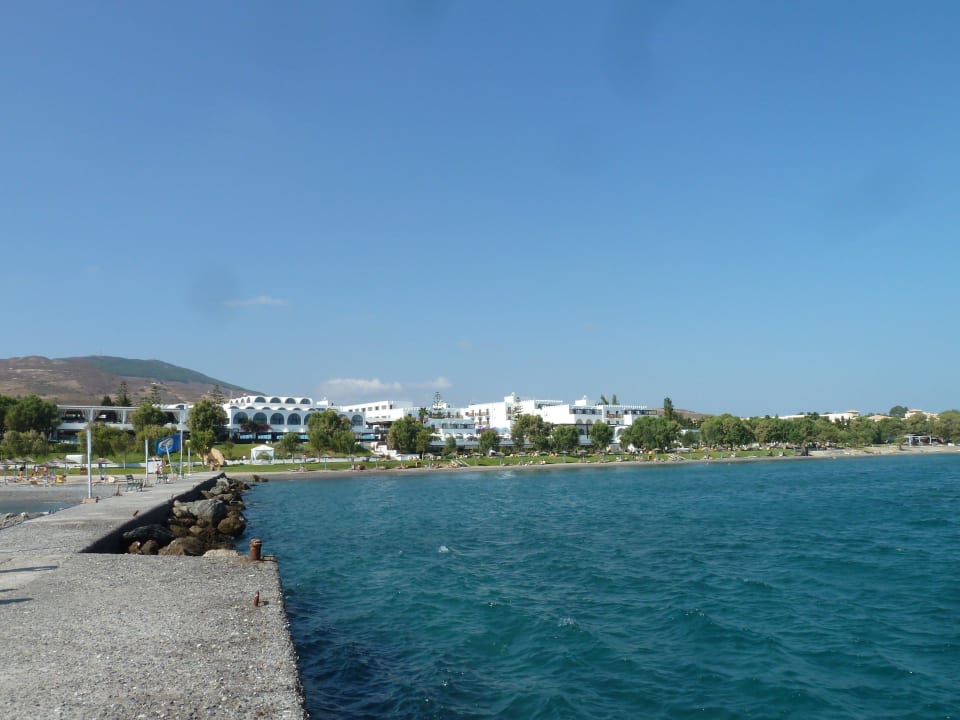 Blick auf die Anlage vom Steg TUI BLUE Oceanis Beach and Spa Resort