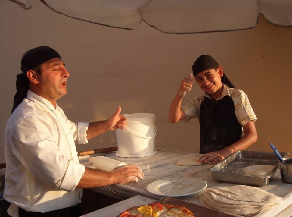 Pizza frisch zubereitet Hotel Grand Side