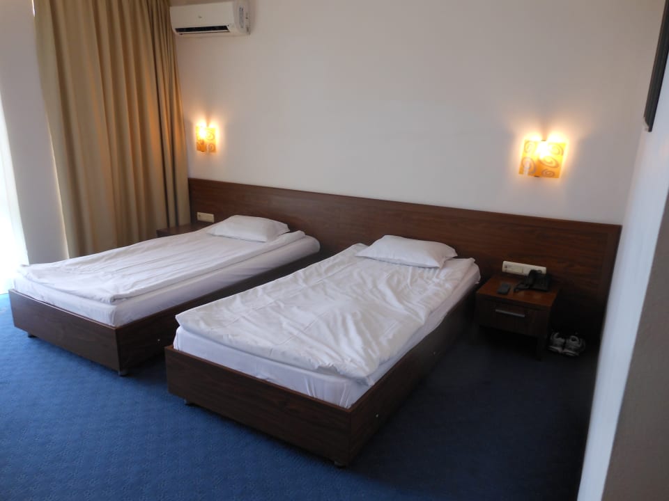 Zimmer Hotel Glarus Beach